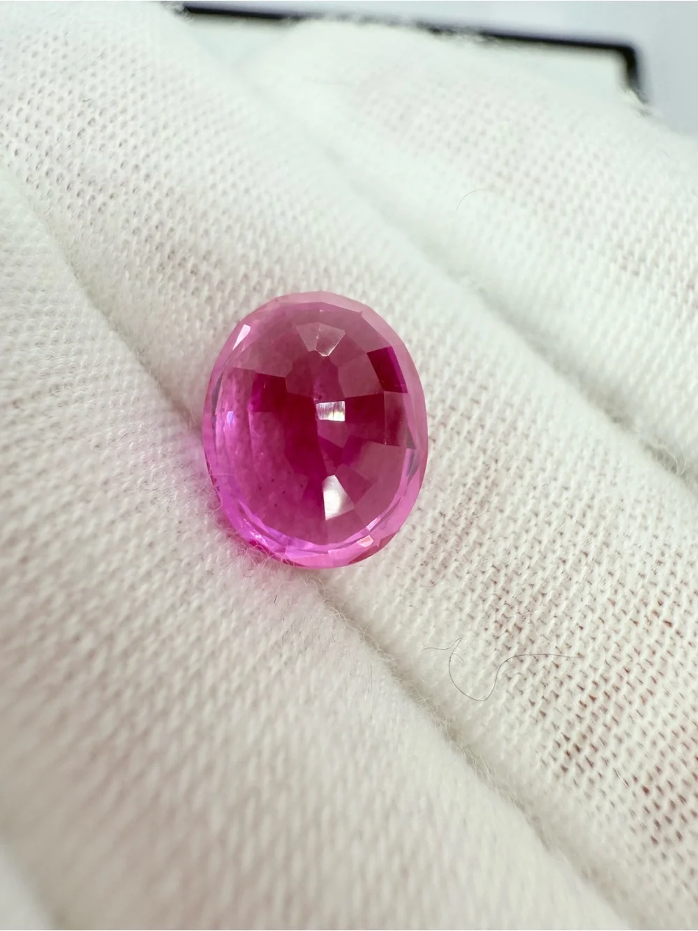 Pink Oval Faceted Sapphire Gemstone for Women’s Jewelry